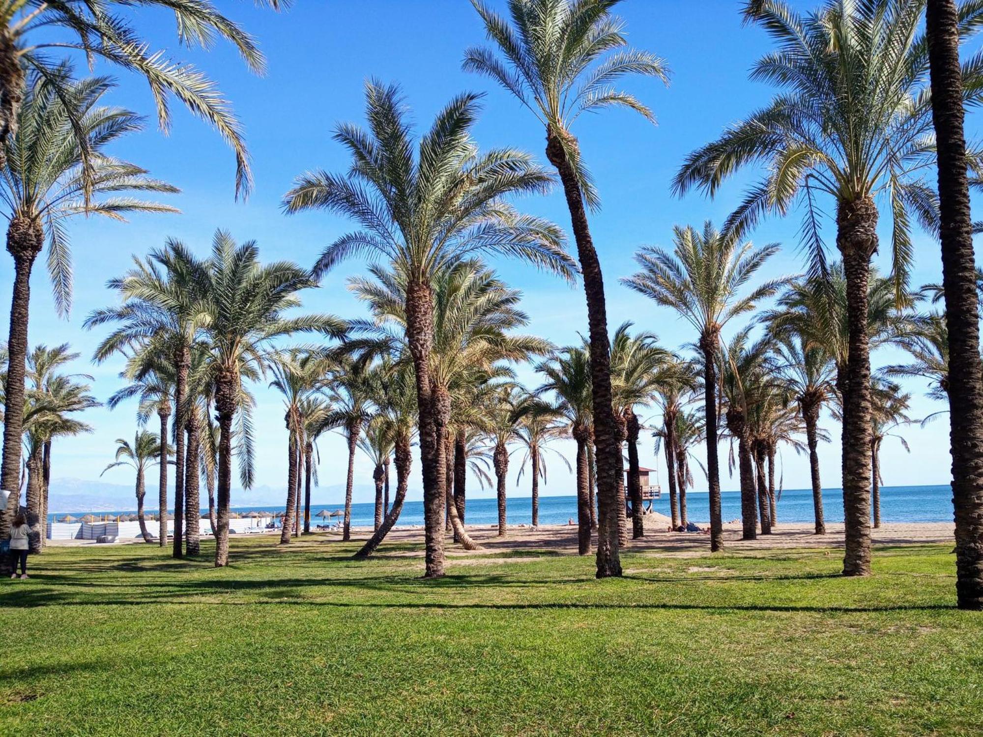 Apartamento La Carihuela A 5 Minutos De La Playavistas Al Mar Torremolinos Exterior foto